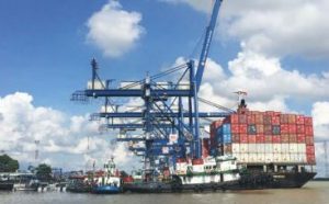 Xuất nhập khẩu ngành gỗ: Vẫn oằn vai vì cước vận tải biển tăng cao